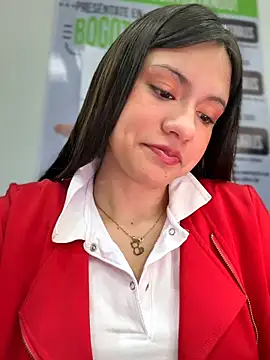 CHARLOTTE  05 online show from February 12, 12:29 pm