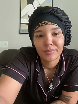 Prettygirl6070 online show from October 17, 8:45 pm