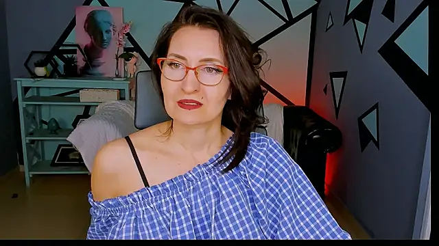 UnaTerra online show from February 8, 9:35 am