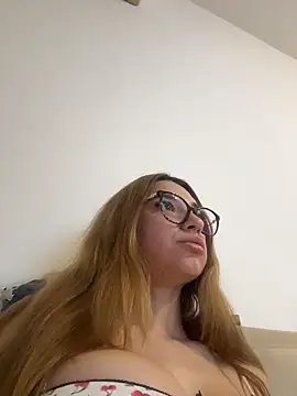 ItalianGirl online show from March 30, 5:45 pm