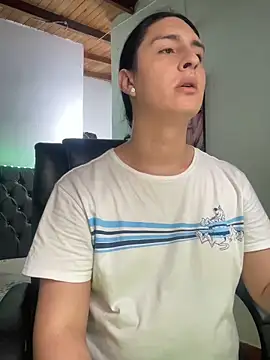 lola diez online show from April 8, 10:01 pm