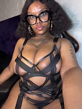 QUEEN NOBUHLE 777 online show from March 8, 2:04 am