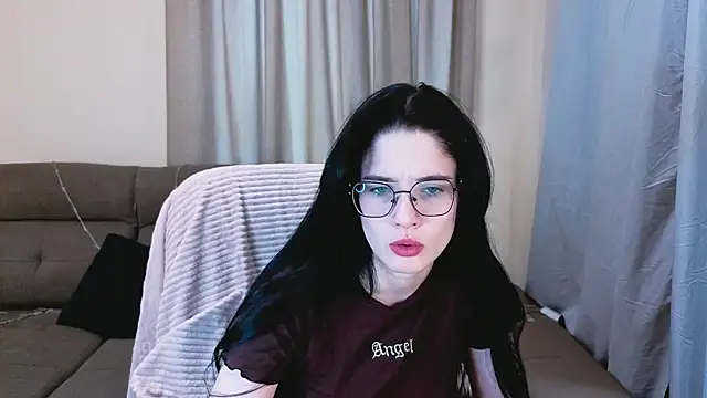 Charming Mysteriousss online show from March 13, 1:45 pm