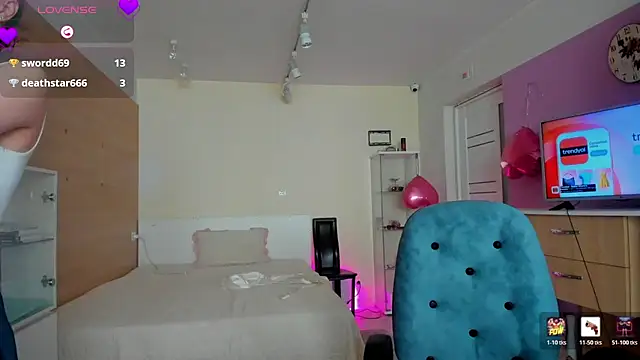 dark summer online show from April 15, 9:54 am