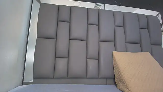 kissme luna online show from March 6, 8:04 pm