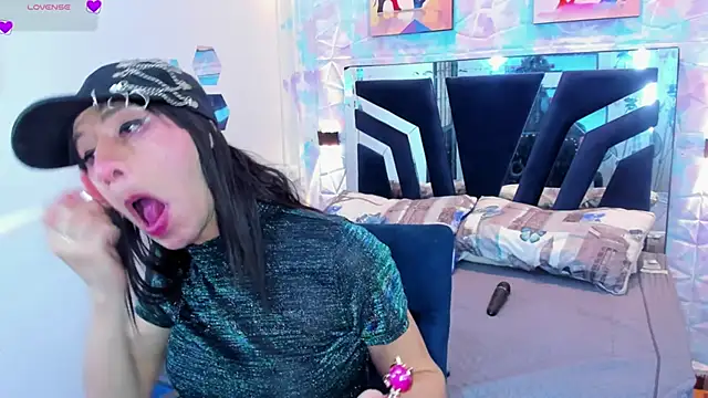 Charlotte Landry   online show from February 5, 4:32 pm