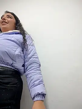 Bagiolett online show from April 21, 2:51 am