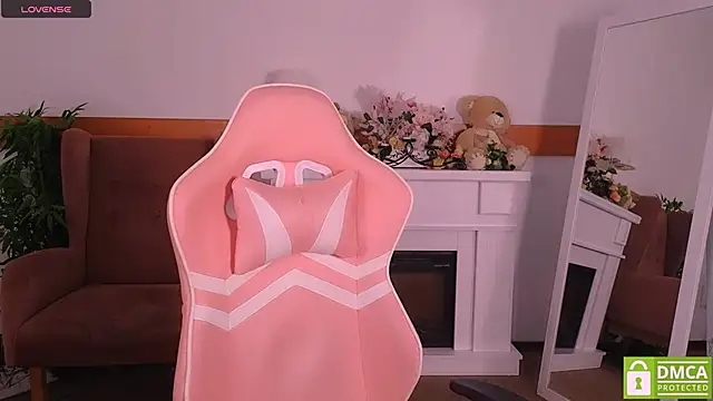 Elma Lily online show from February 18, 11:20 am