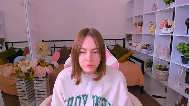 Elma Lily online show from February 10, 7:44 am