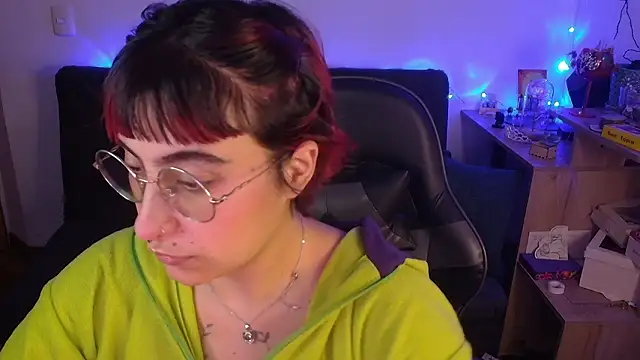 Miacatsito3 online show from March 20, 10:20 am