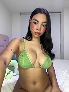 karolaalcendra online show from March 15, 3:52 am