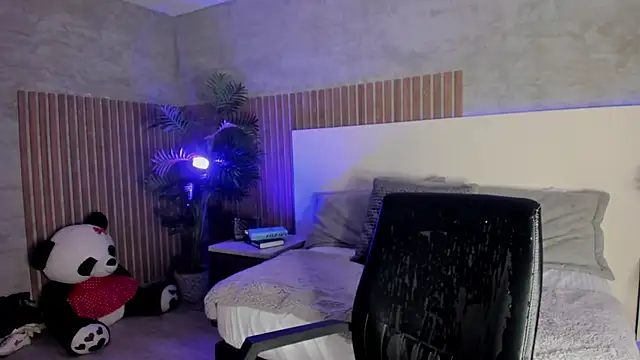 Amber Santana online show from March 12, 1:30 am