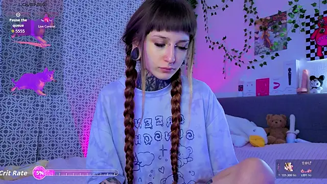 LilithPoison online show from April 19, 6:10 pm