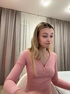 FriendlyFire 18 online show from April 18, 9:37 pm