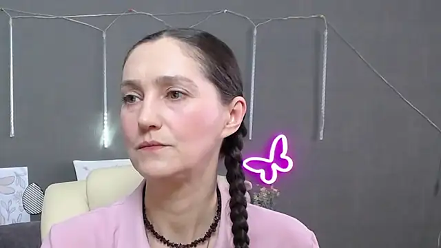 TayaFinch online show from April 4, 12:59 pm