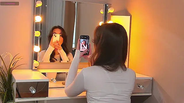 LilithLane online show from March 4, 12:23 pm