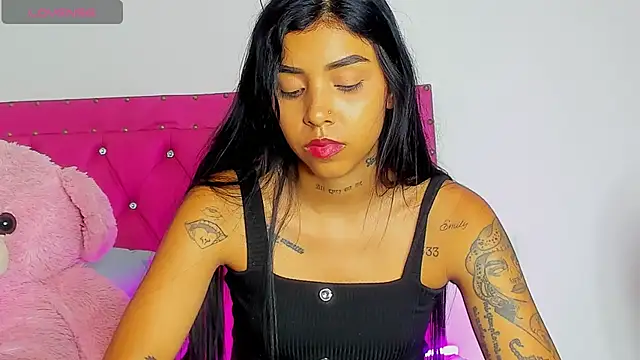 dahiiangomezz online show from March 24, 3:50 pm