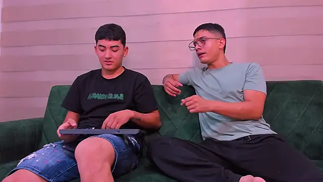 axel vega online show from November 27, 7:39 pm