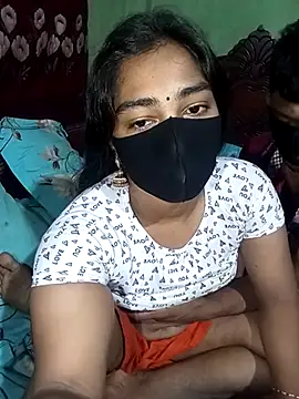 Cute Couple59 online show from April 3, 7:01 pm