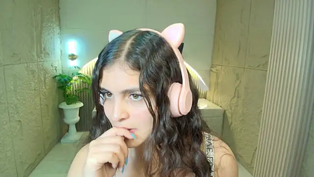 dany r  online show from March 4, 1:50 pm