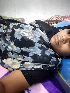 sweetqueen143 online show from March 4, 7:26 am