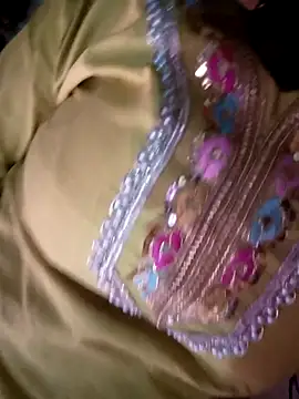 Kiara-Model online show from October 29, 8:40 am