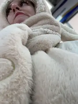 RonnieKiss online show from April 11, 9:02 am