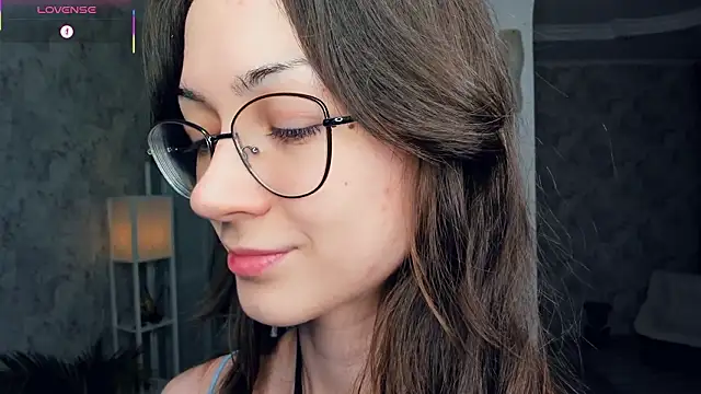 ReneeLippeatt online show from February 10, 7:28 pm