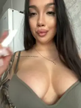 kiss Lissa online show from March 25, 1:14 pm