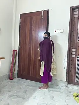 Love Queen11 online show from April 19, 9:20 am