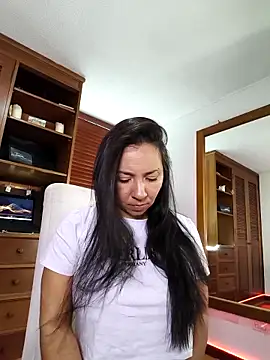 Talia  velvet online show from February 4, 12:52 pm