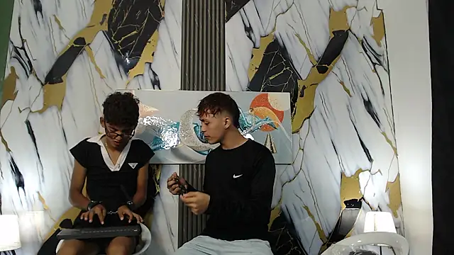 VERY HOT GUYS online show from March 21, 1:21 am