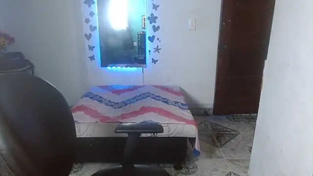 Ebony luna online show from March 4, 7:42 pm