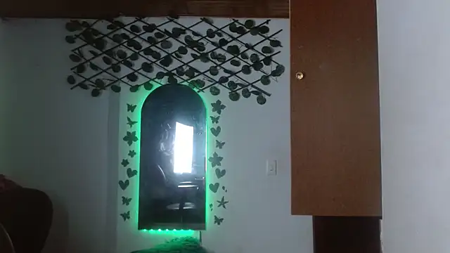 Ebony luna online show from April 13, 1:12 pm