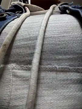 shannon kinne  online show from December 20, 3:10 am