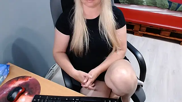 Ledi Catherin online show from July 6, 9:39 pm