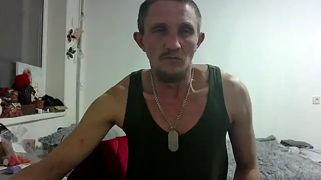 Twolatte1520 online show from April 3, 7:01 pm