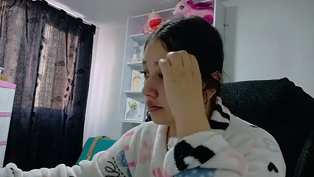 KOREN JALAA online show from April 18, 3:03 pm