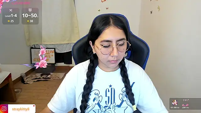 LoveLyy- online show from April 28, 9:29 pm