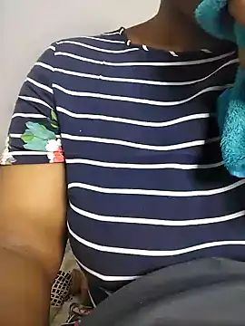 WildnWetMilfX36 online show from April 19, 7:38 pm