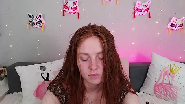 Evarey  online show from June 25, 5:12 am