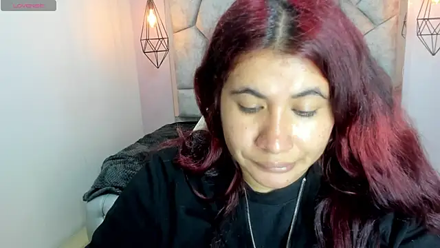 Addyy 02 online show from April 18, 7:29 pm