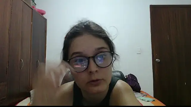 CarlaLorez online show from July 8, 11:40 pm