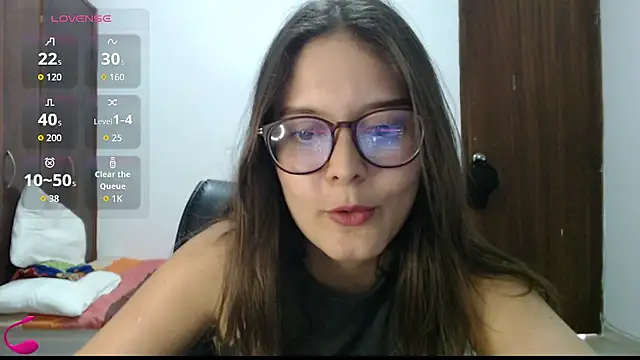 CarlaLorez online show from June 21, 7:07 pm