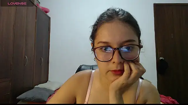 CarlaLorez online show from June 23, 11:58 pm