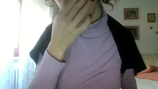 SuperValentina online show from February 17, 9:08 am