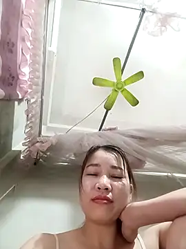 ladzy sexy online show from April 11, 3:59 pm