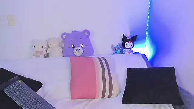 LucieAngels online show from March 27, 9:54 am