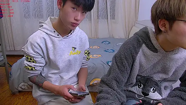 KK-cuteboy online show from December 20, 10:19 am