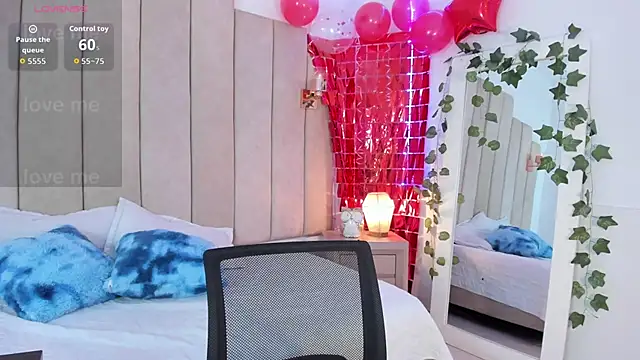  naylaa  online show from February 13, 4:25 am